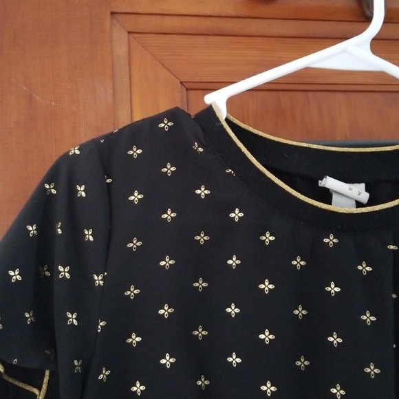 Black and gold tshirt blouse - Picture 2 of 3